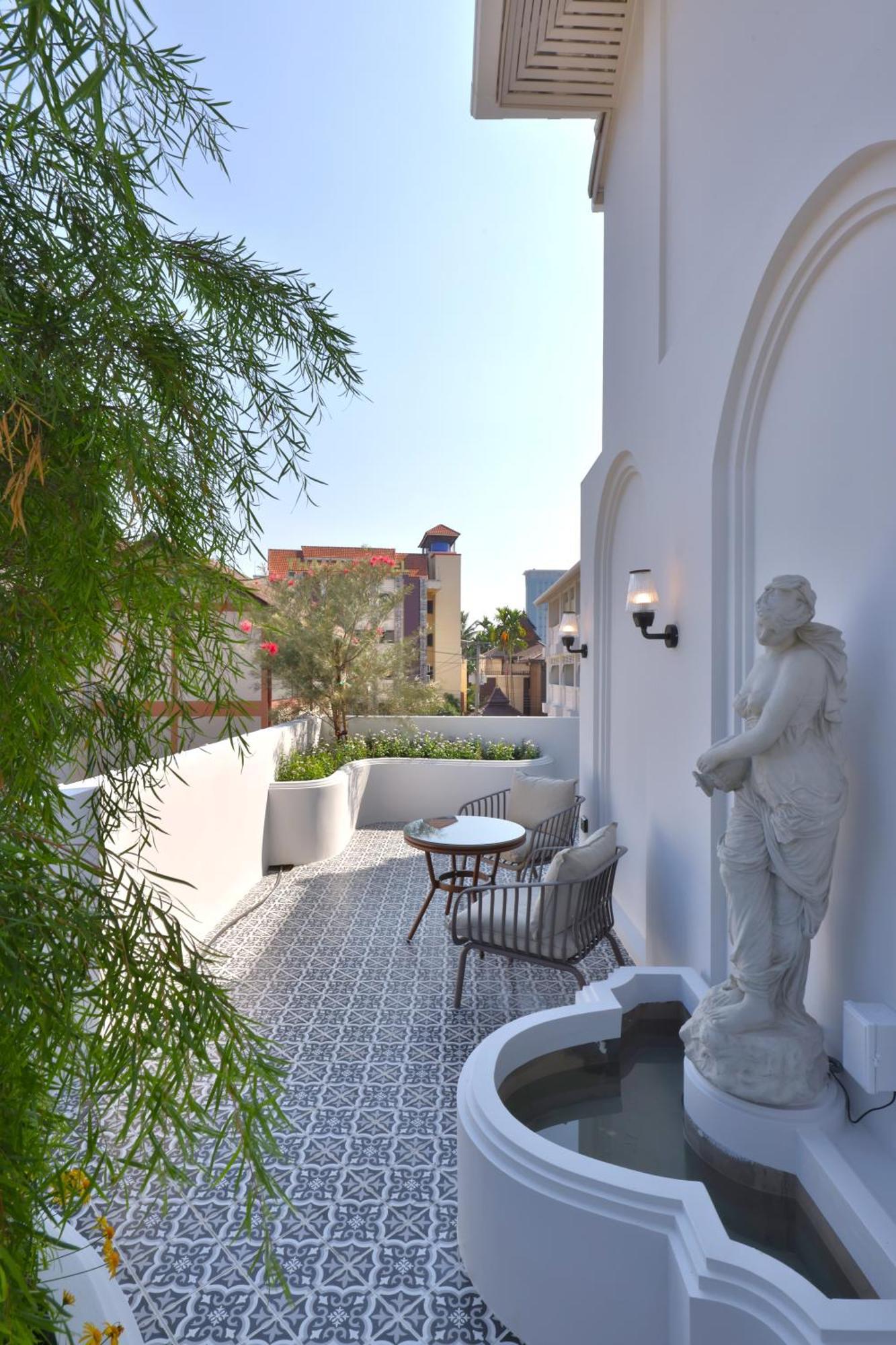 Away Thapae A Vegan Retreat 4*